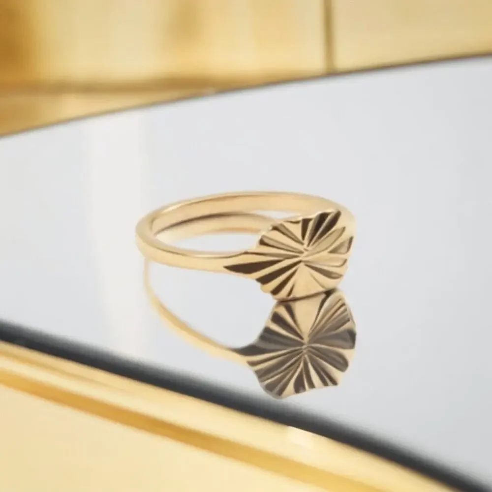 NEW yellow gold plated sunburst band singlet ring jewelry size 6 B25A